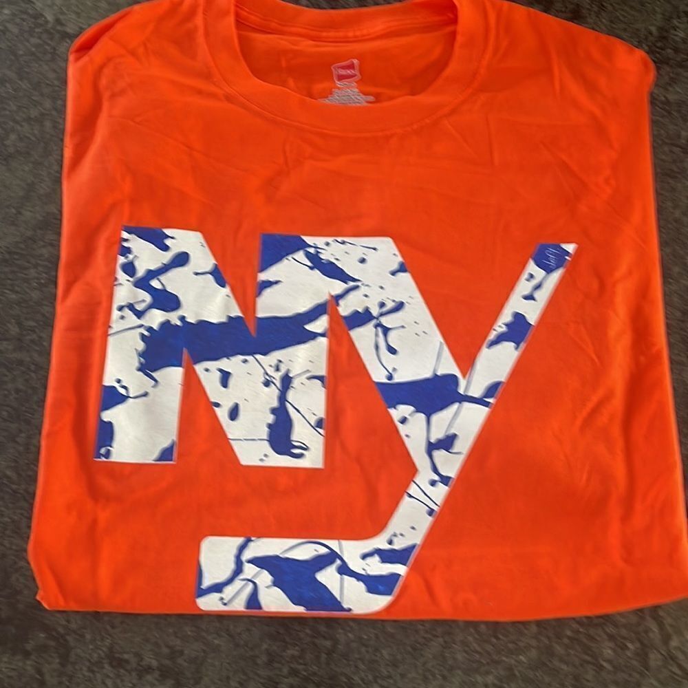 NY islanders t shirt - Picture 4 of 5